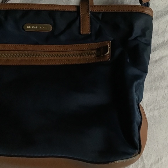 MICHAEL KORS NAVY BLUE NYLON PURSE - Picture 3 of 5